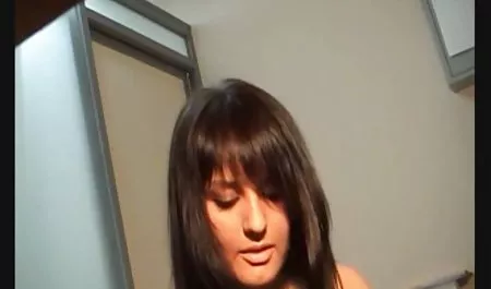 لعنتی کلیپ سکسی سه نفره در کفش ورزشی