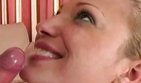 او می سکسسه خواهد یک Creampie