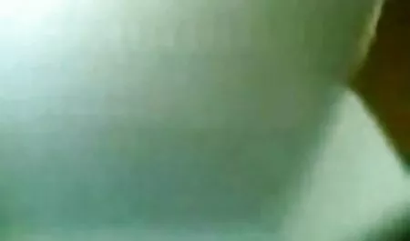 آماتور نوجوان پورن سه نفره آماتور hottie مکیدن دکتر